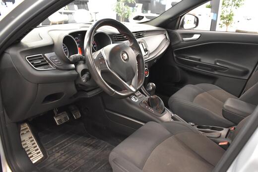 Alfa Romeo Giulietta vaihtoauto