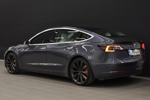 Tesla Model 3 vaihtoauto