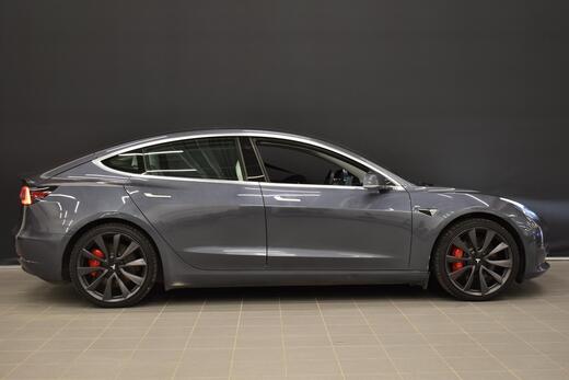 Tesla Model 3 vaihtoauto