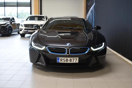 BMW i8 vaihtoauto
