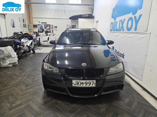 BMW 330 vaihtoauto