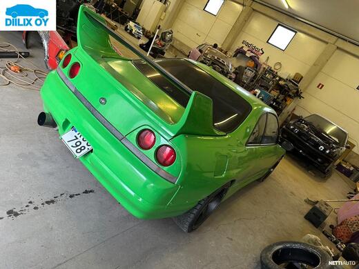 Nissan Skyline vaihtoauto