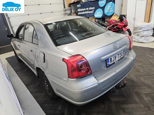Toyota Avensis vaihtoauto