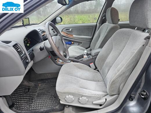 Nissan Maxima vaihtoauto