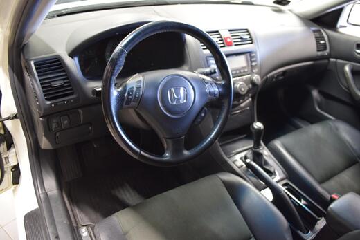 Honda Accord vaihtoauto