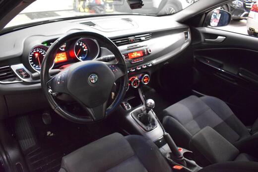 Alfa Romeo Giulietta vaihtoauto