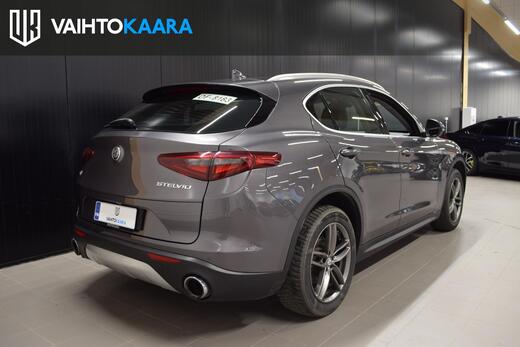 Alfa Romeo Stelvio vaihtoauto
