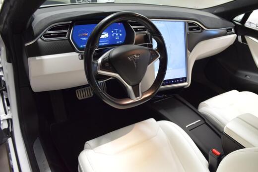 Tesla Model S vaihtoauto
