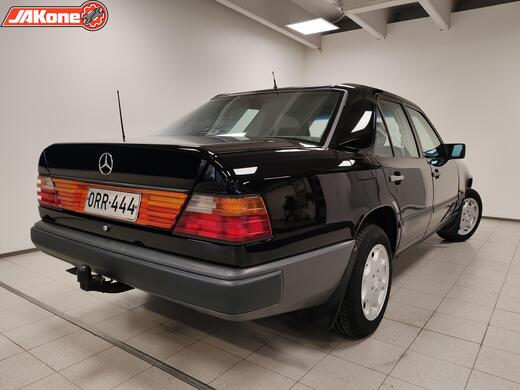 Mercedes-Benz 200 vaihtoauto