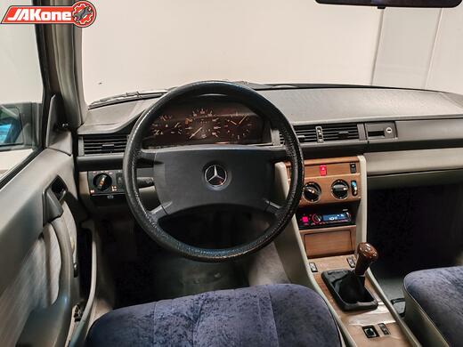 Mercedes-Benz 200 vaihtoauto