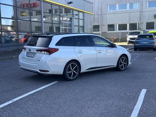 Toyota Auris vaihtoauto