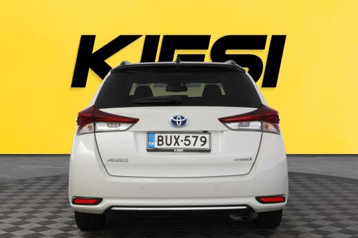 Toyota Auris vaihtoauto