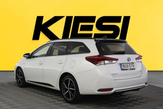 Toyota Auris vaihtoauto