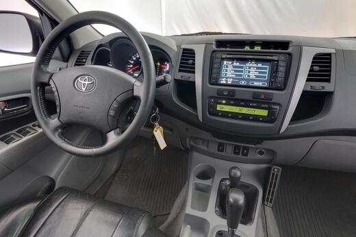 Toyota Hilux vaihtoauto