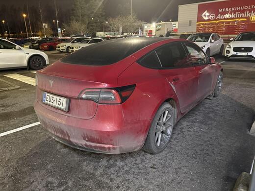 Tesla Model 3 vaihtoauto