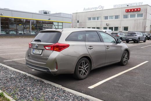 Toyota Auris vaihtoauto