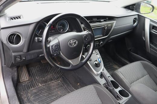 Toyota Auris vaihtoauto