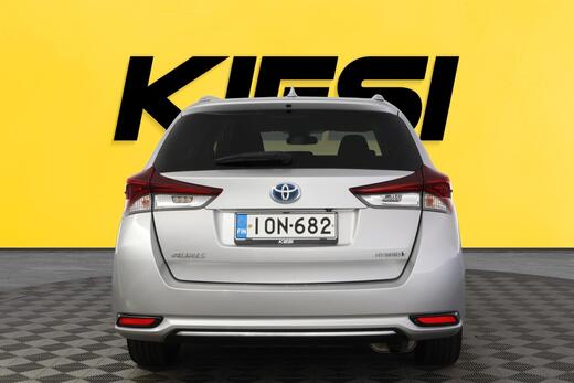 Toyota Auris vaihtoauto