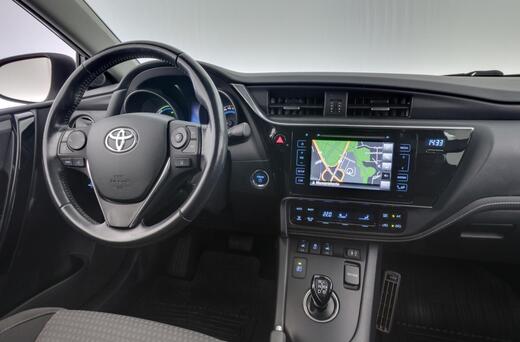 Toyota Auris vaihtoauto