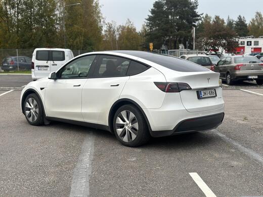 Tesla Model Y vaihtoauto