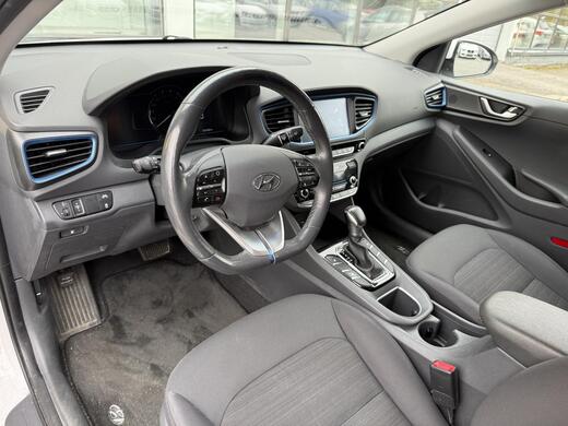 Hyundai IONIQ hybrid vaihtoauto