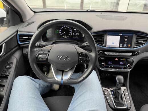 Hyundai IONIQ hybrid vaihtoauto