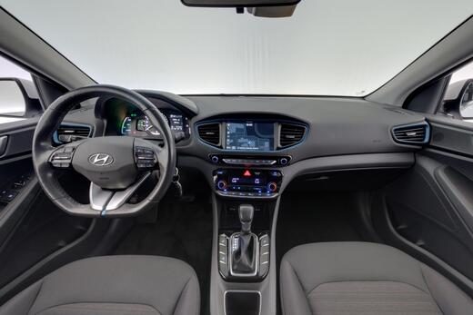 Hyundai IONIQ hybrid vaihtoauto