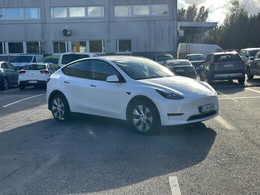 Tesla Model Y vaihtoauto