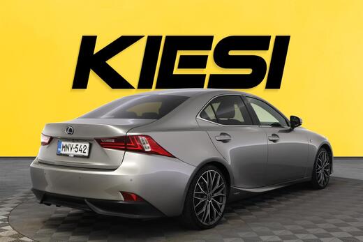 Lexus IS vaihtoauto
