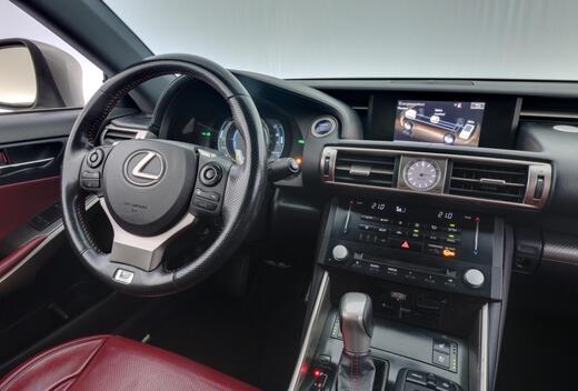 Lexus IS vaihtoauto