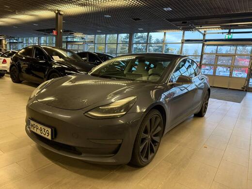 Tesla Model 3 vaihtoauto
