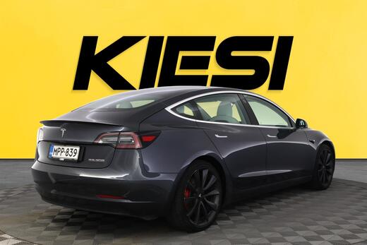 Tesla Model 3 vaihtoauto