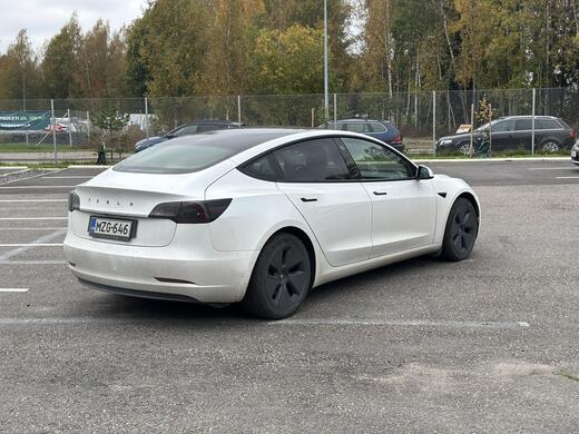 Tesla Model 3 vaihtoauto