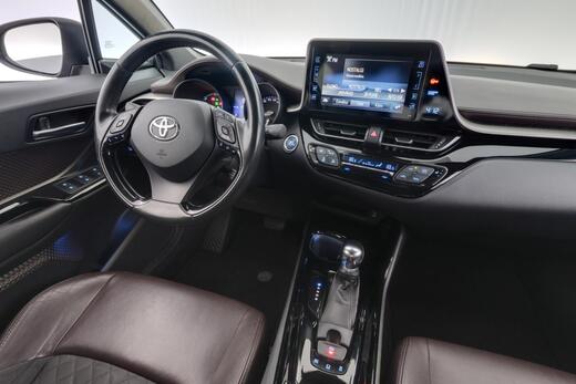 Toyota C-HR vaihtoauto