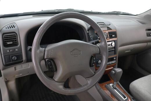Nissan Maxima vaihtoauto