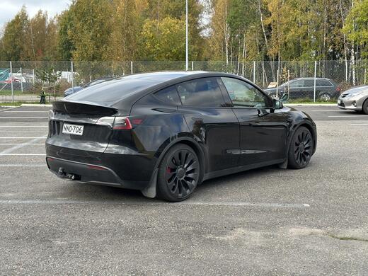 Tesla Model Y vaihtoauto
