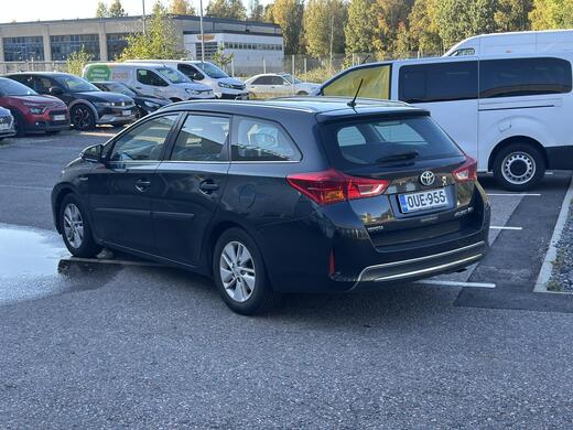 Toyota Auris vaihtoauto