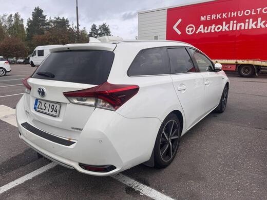 Toyota Auris vaihtoauto