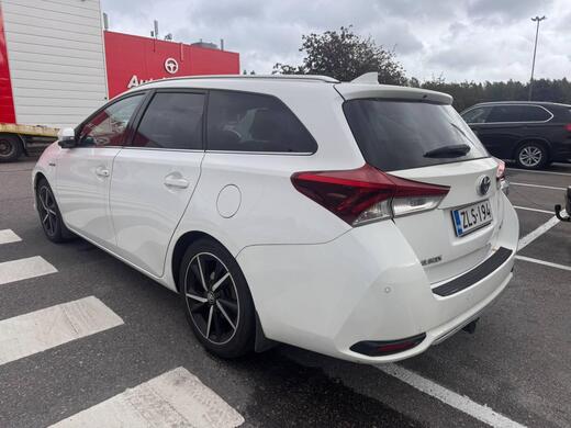 Toyota Auris vaihtoauto