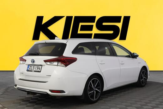 Toyota Auris vaihtoauto