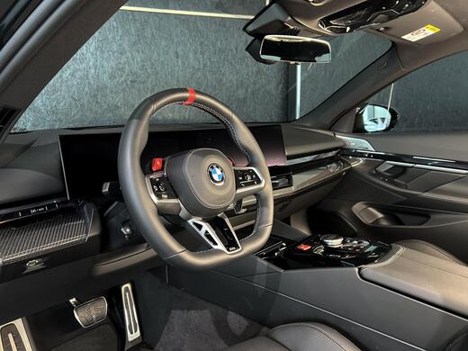 BMW M5 vaihtoauto