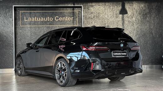 BMW i5 M60 vaihtoauto