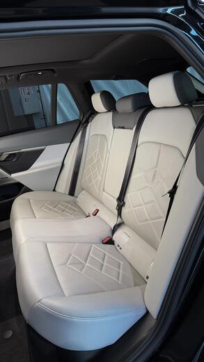 BMW i5 M60 vaihtoauto
