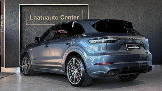 Porsche Cayenne vaihtoauto