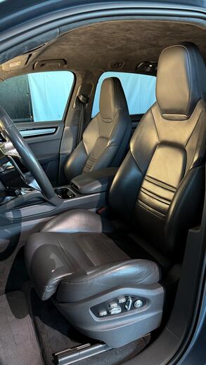 Porsche Cayenne vaihtoauto