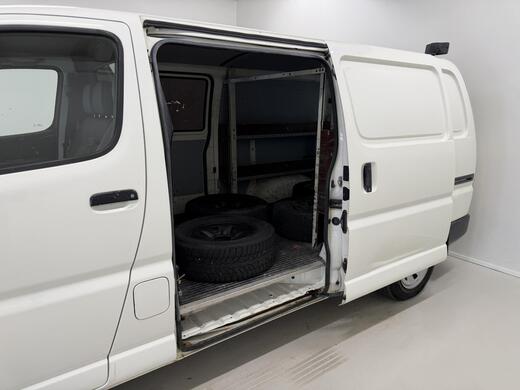 Toyota Hiace vaihtoauto