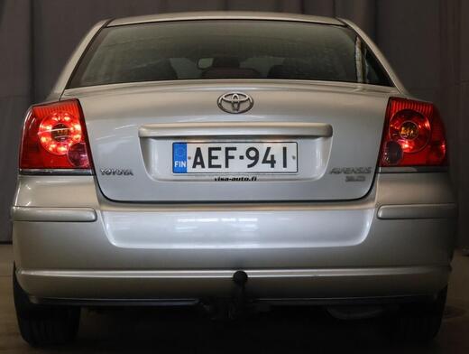 Toyota Avensis vaihtoauto