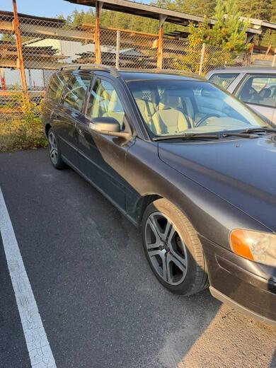 Volvo V70 vaihtoauto