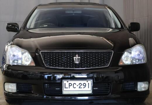 Toyota Crown vaihtoauto