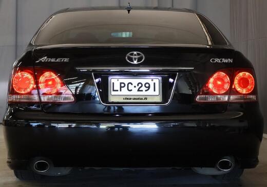 Toyota Crown vaihtoauto